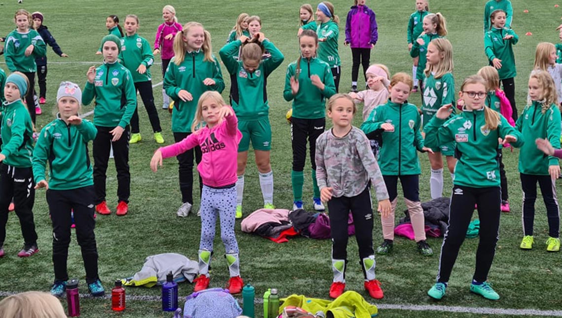 Mauseidvåg og Solevåg IL jentløftet