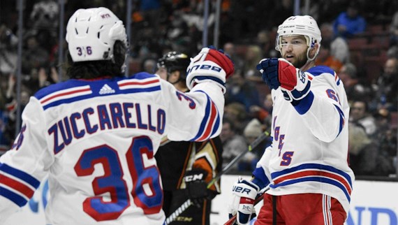 © 2020 Viasport Se Zuccarello i aksjon på Viasport